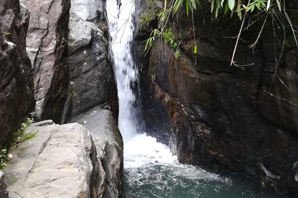 Katugas Ella Waterfall
