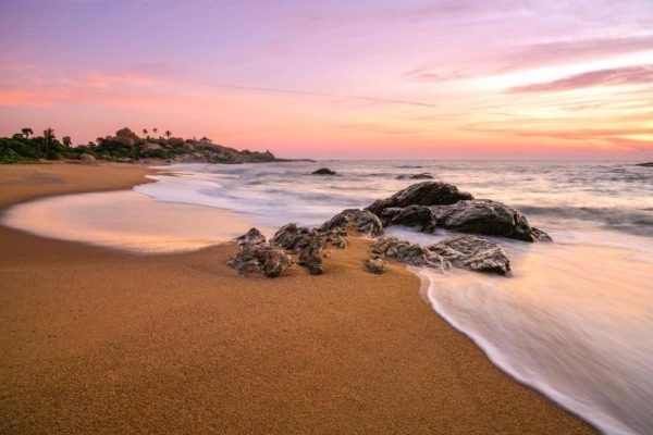 Kirinda Beach