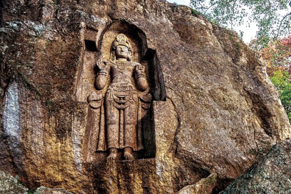 Kushtarajagala Statue