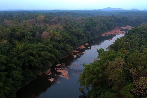Maha Oya River