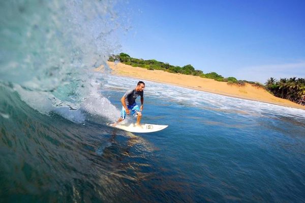 Surfing Arugam Bay